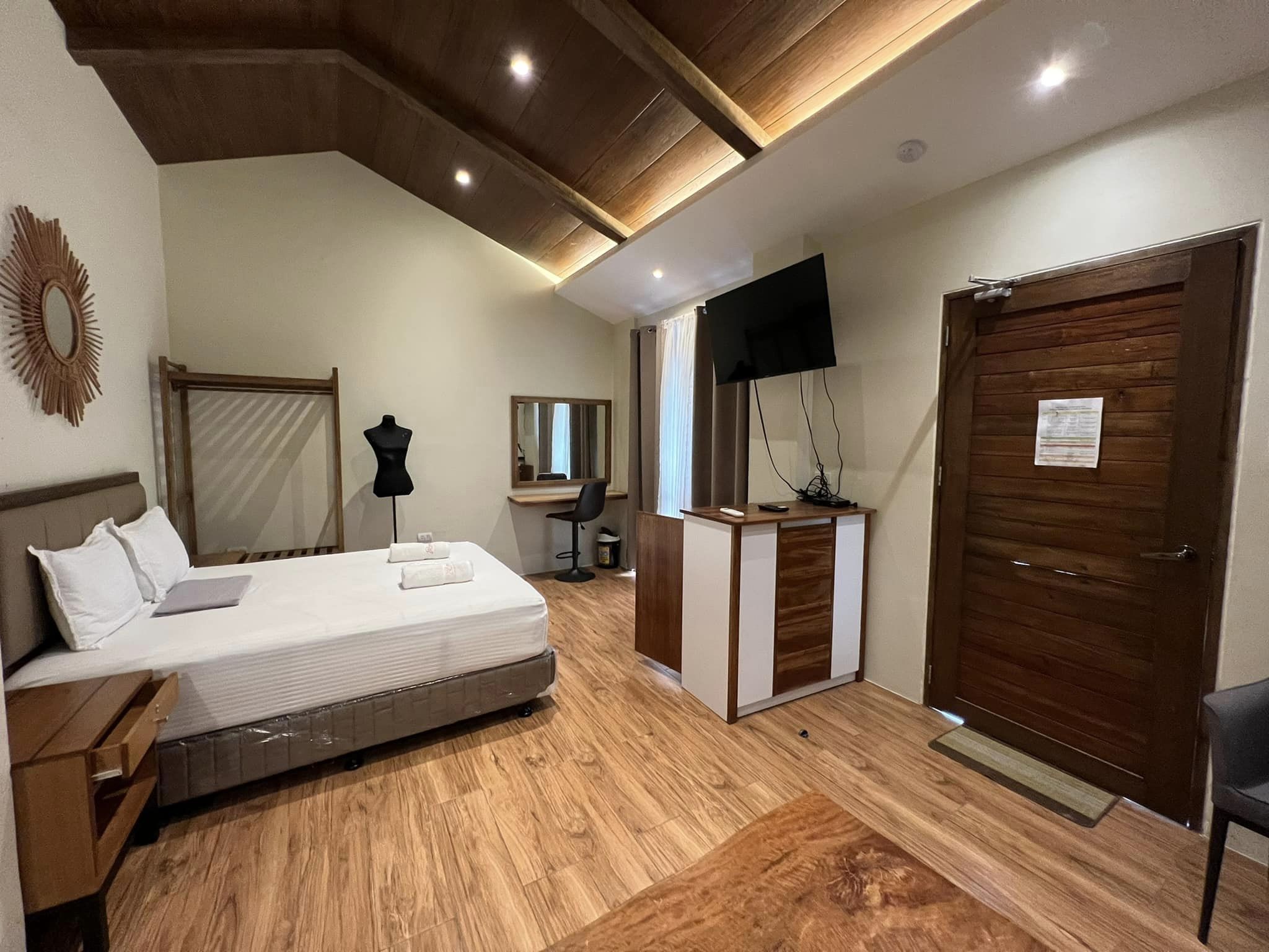 Suite Room (22 Hours)